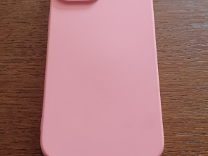 Roze silikonska maskica za iPhone 15 maska