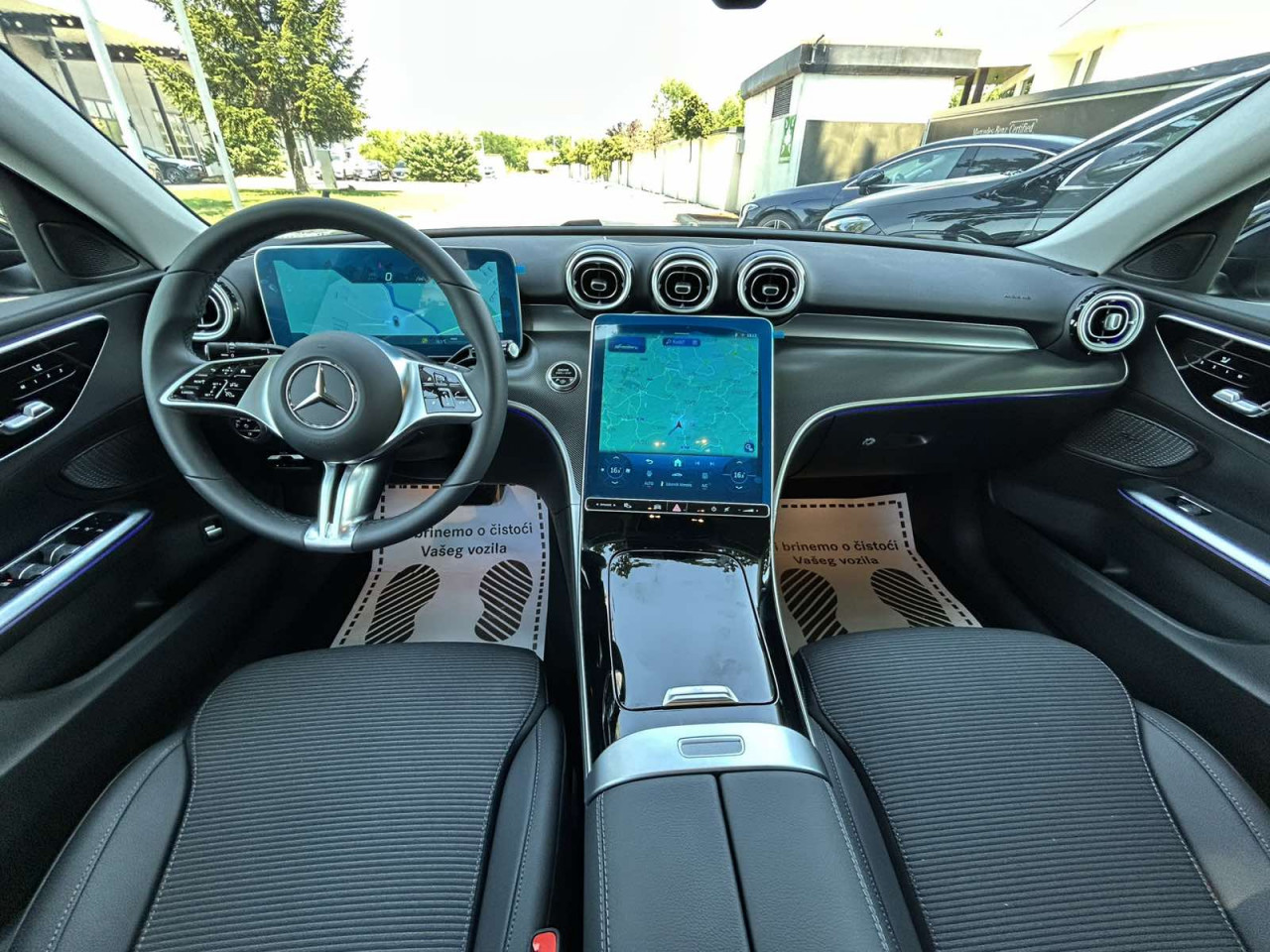 Mercedes-Benz C 180  -  2025