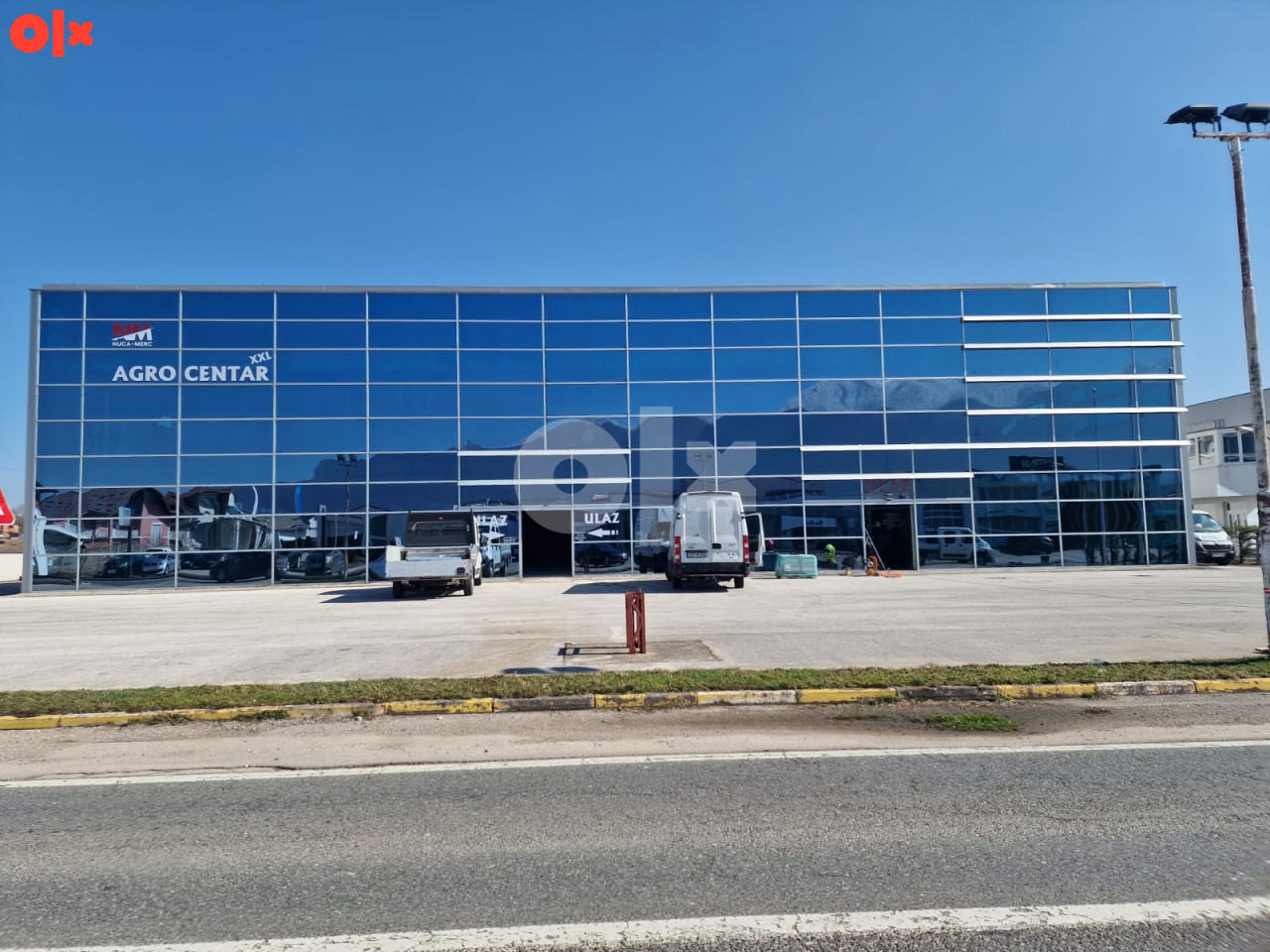 Poslovni prostor 1300m2 -  Bihać