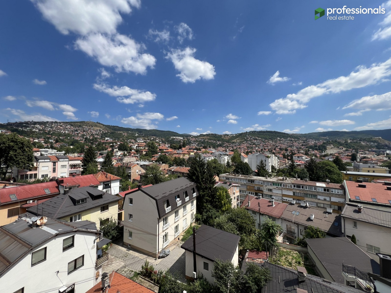 Trosoban stan Centar Sarajevo