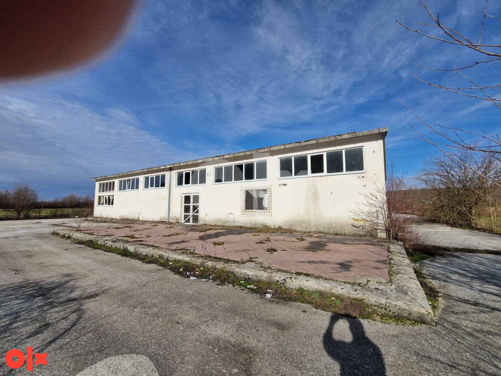 Hala 600m2, plac 2550m2, Bihać PRILIKA HITNO! 2