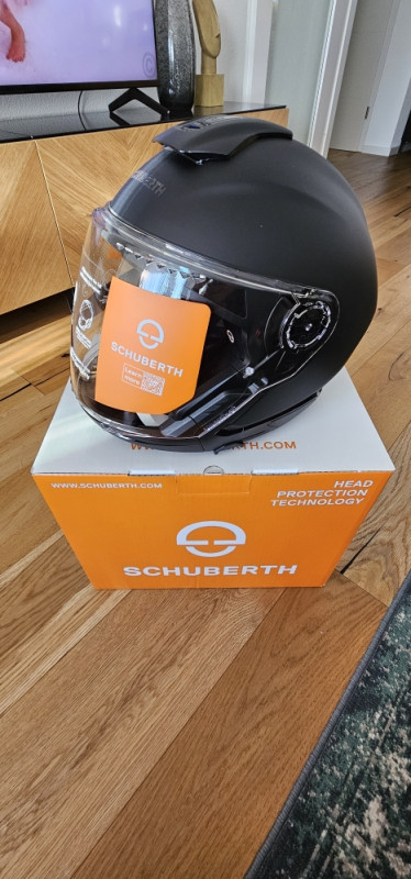 Moto kaciga Schuberth J2 NOVO
