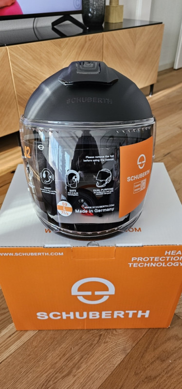 Moto kaciga Schuberth J2 NOVO