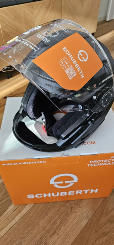 Moto kaciga Schuberth J2 NOVO