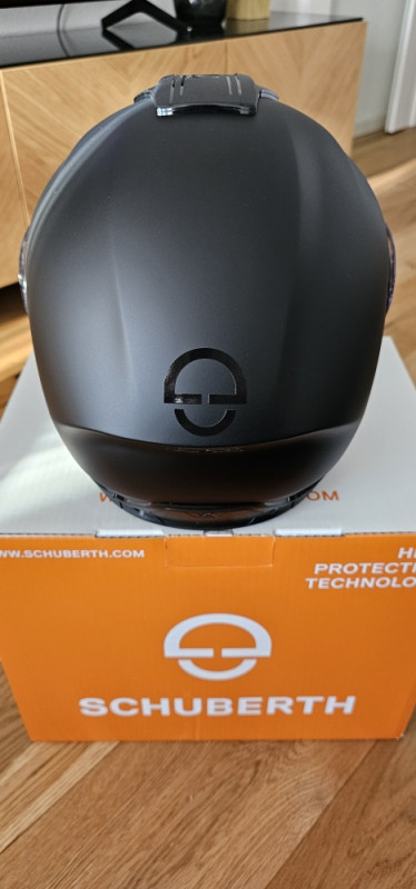 Moto kaciga Schuberth J2 NOVO
