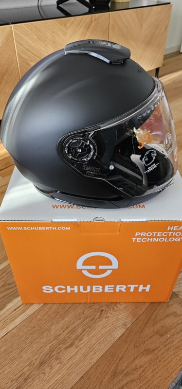 Moto kaciga Schuberth J2 NOVO