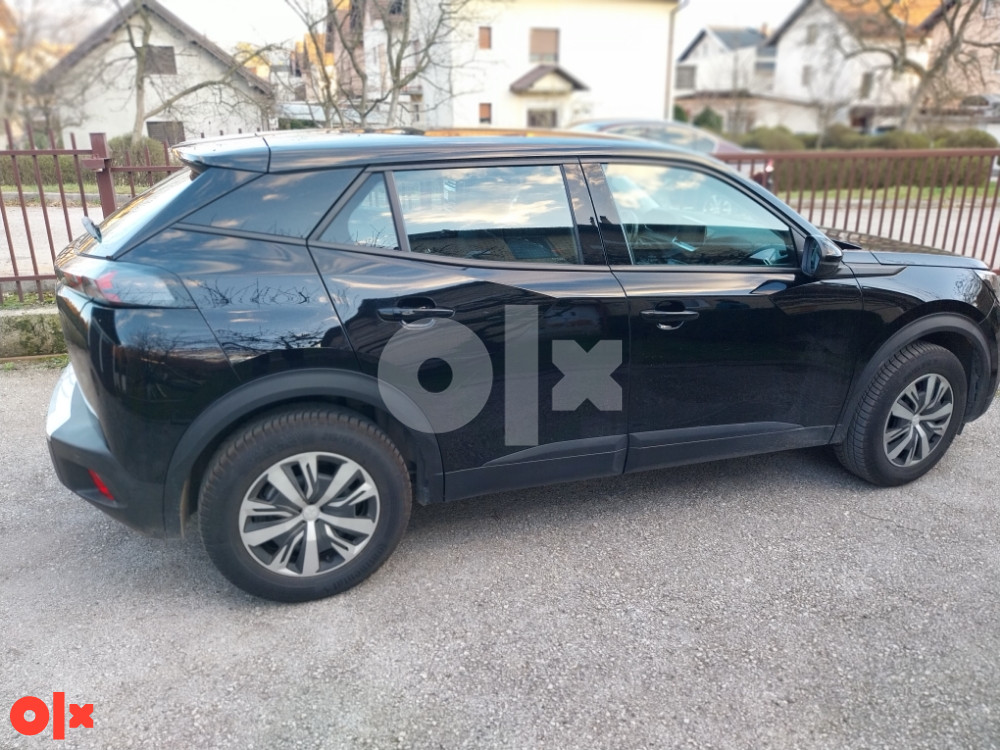 Peugeot 2008 PureTech 1.2 Turbo benzin 2021 god.