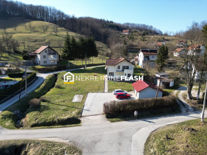 FLASH: Kuća - BUSOVAČA - Kaonik