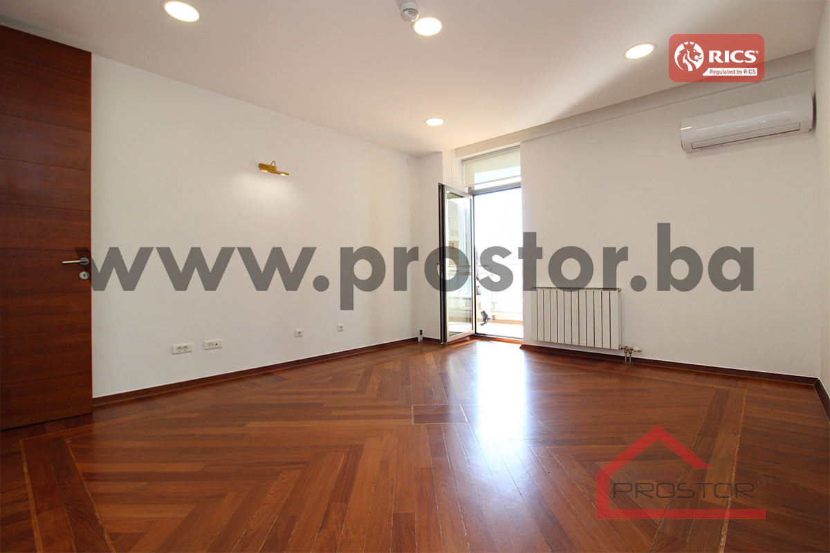 PROSTOR prodaje: Poslovni prostor, 146m2, Bosmal 3