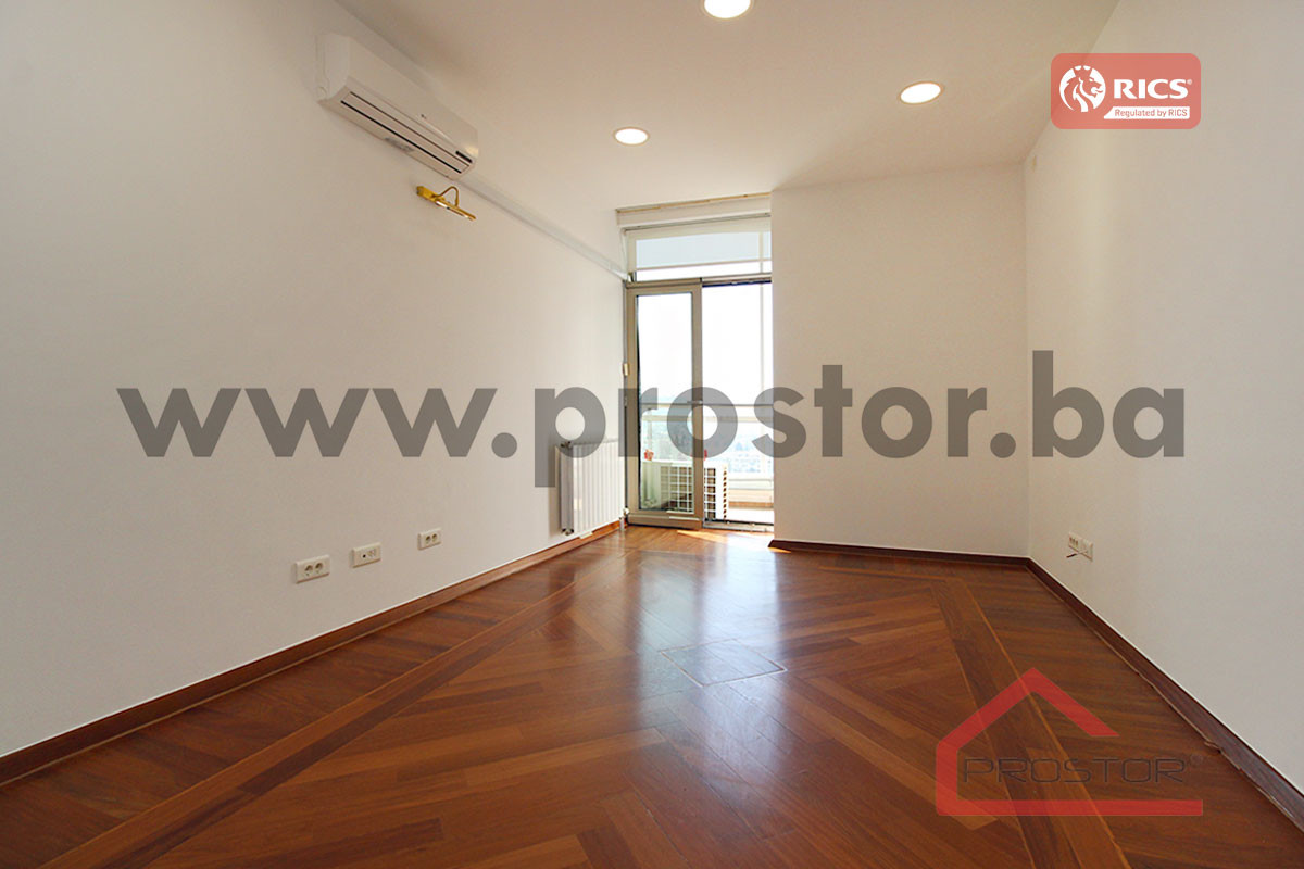 PROSTOR prodaje: Poslovni prostor, 146m2, Bosmal 5