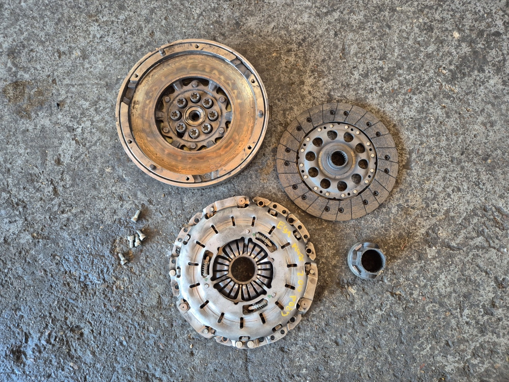 Bmw e46 e60 e61 e90 e91 e83 x3 m47 2.0d ZAMAJAC SET KVACILA 320d