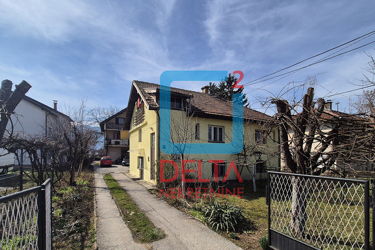 Zemljište / parcela / 2.250m2 / dvije kuće / Stup / Ilidža 3