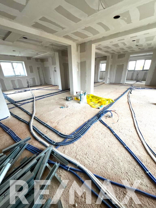Moderna poslovna zgrada 850m2 na Petrićevcu 4