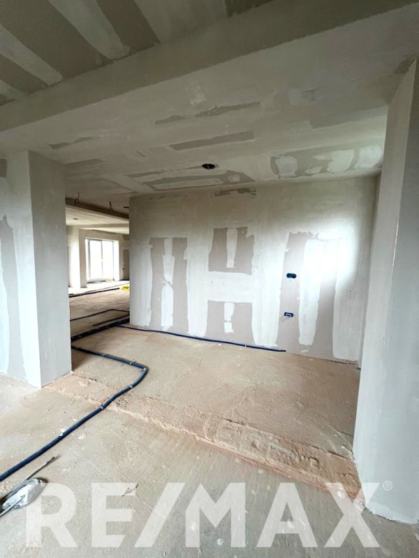 Moderna poslovna zgrada 850m2 na Petrićevcu 10