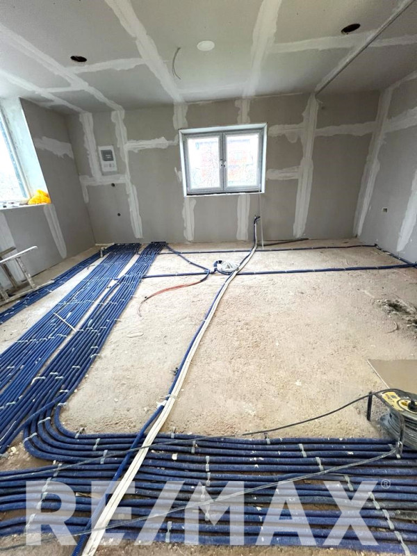 Moderna poslovna zgrada 850m2 na Petrićevcu 12