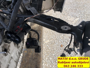 Nosač blatobrana Audi A3 8V 2016 LIJEVI