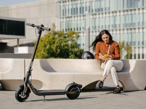 Električni romobil Trotinet Segway Ninebot F2 E 120 kg 40km