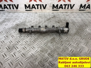 RAMPA goriva Audi A3 8V 1,6 TDI 2016 04L130089F