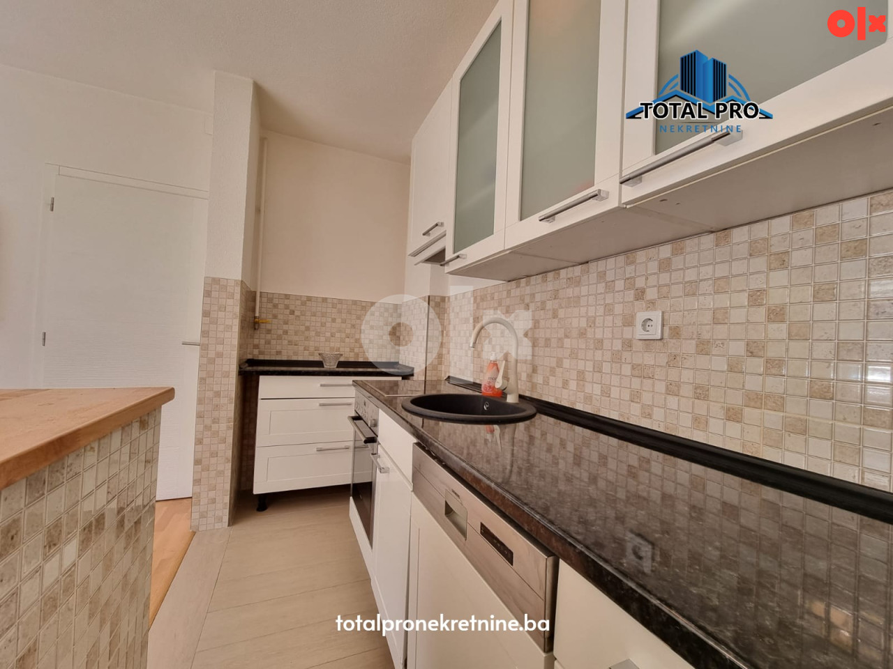 TOTAL PRO/ Trosoban stan 60 m2 / Velešići 8