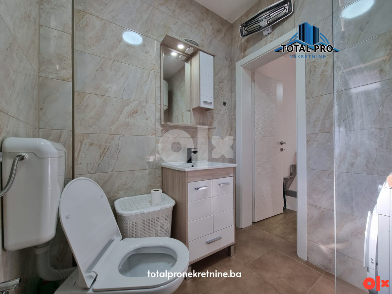 TOTAL PRO/ Trosoban stan 60 m2 / Velešići 18