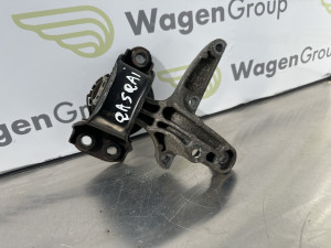 Nosac motora Nissan Qashqai (fotografija 3)