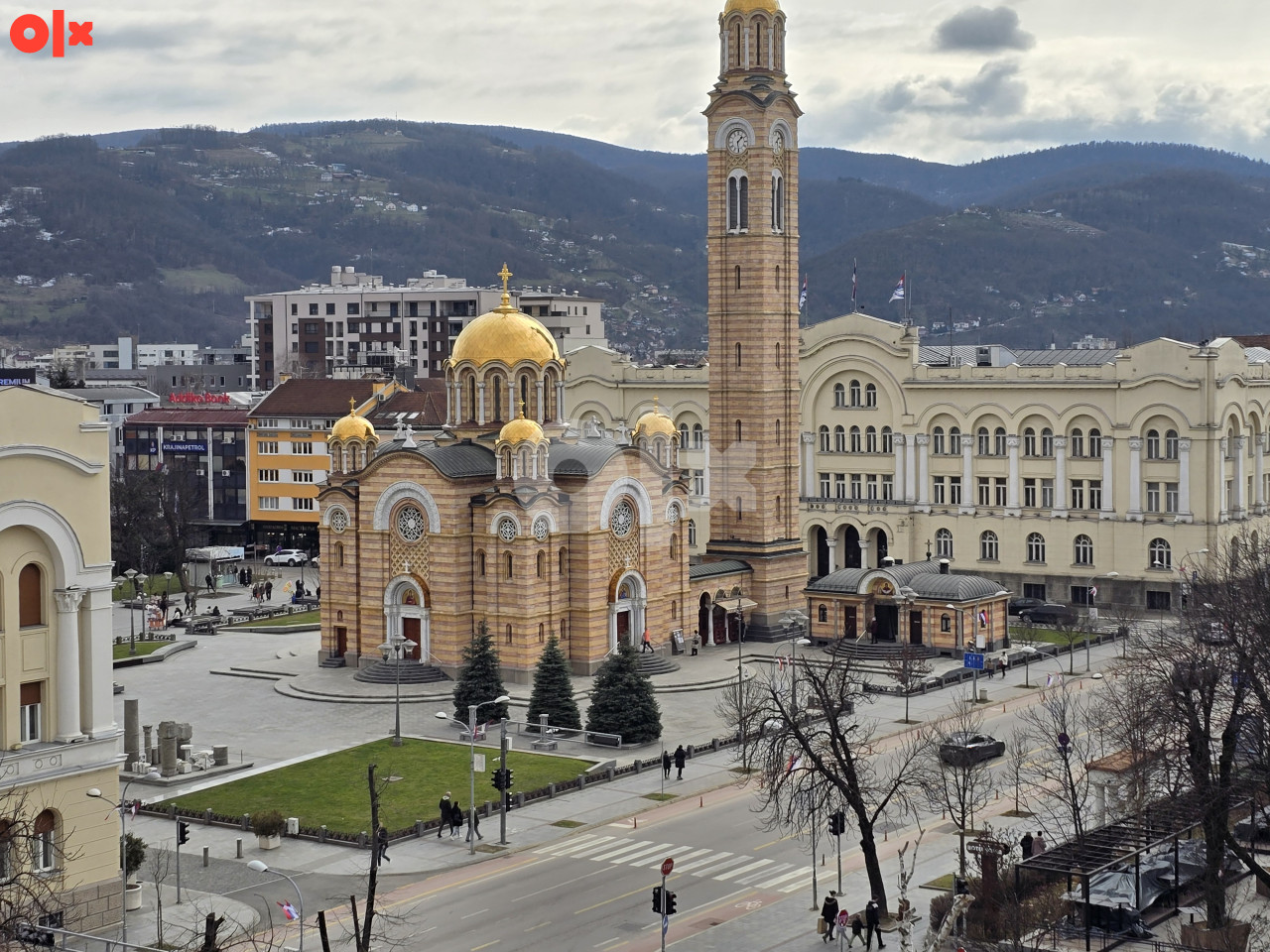 Luksuzan petosoban stan 151m2 Bijeli dvor POGLED NA HRAM 13