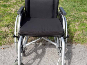 Invalidska kolica B+B sirina sjedala 44 cm