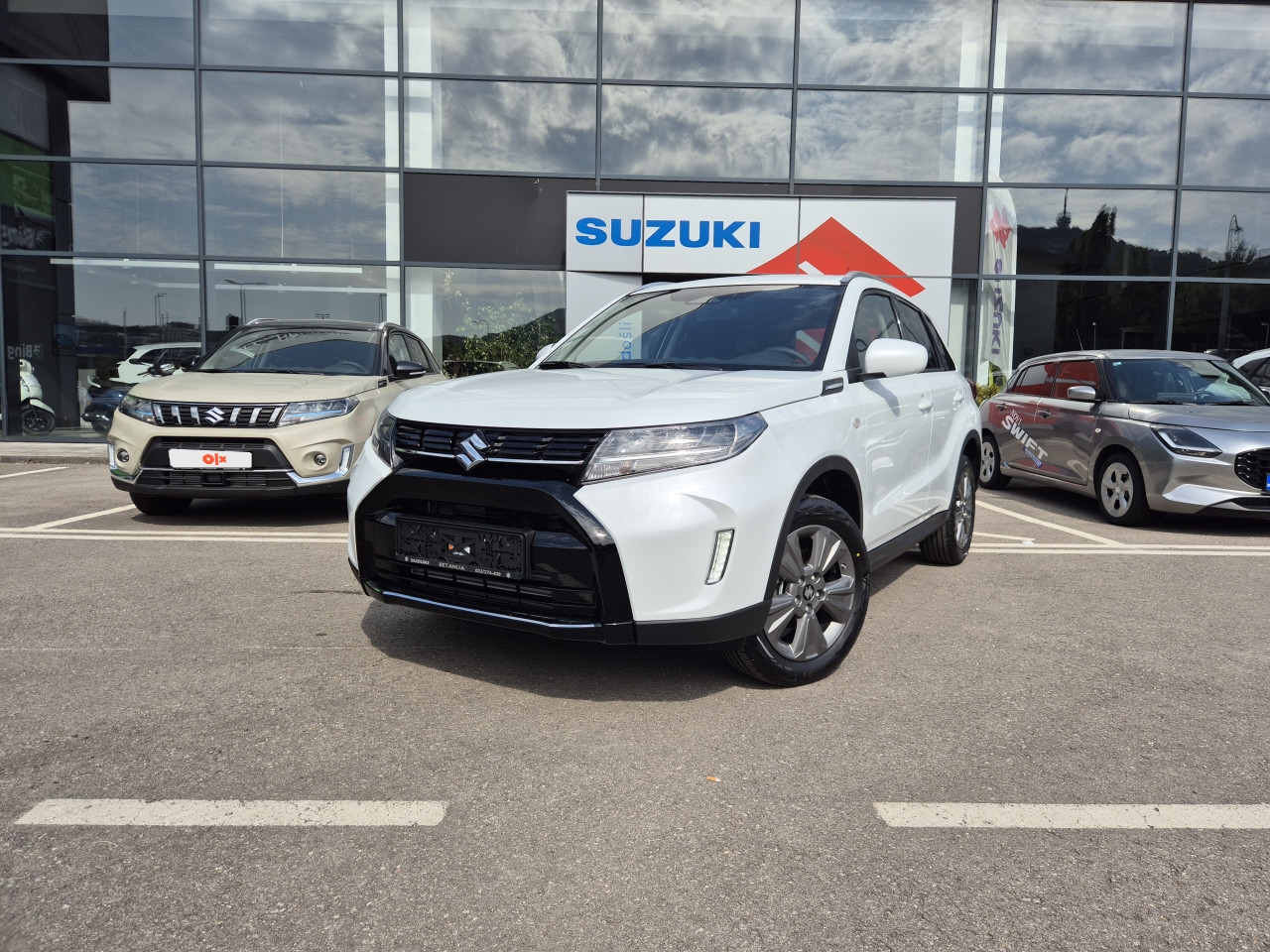 SUZUKI VITARA 1.4 HYBRID GL+ MT6 - AC BETANIJA 033 274 401