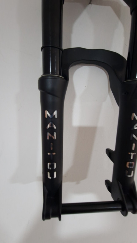 VILJUSKA PREDNJA MANITOU JUNIT MACHETE