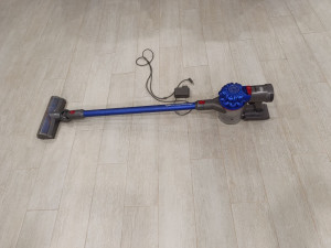 Dayson V11 stapni usisivac