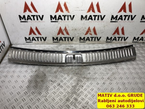 Obloga na zadnjem veznom limu VW Touareg 7P 2012 7P0863459E