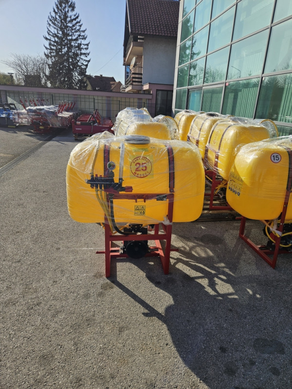 Prskalica 450L pumpa Agromehanika i Poljska 8m 10m 12m