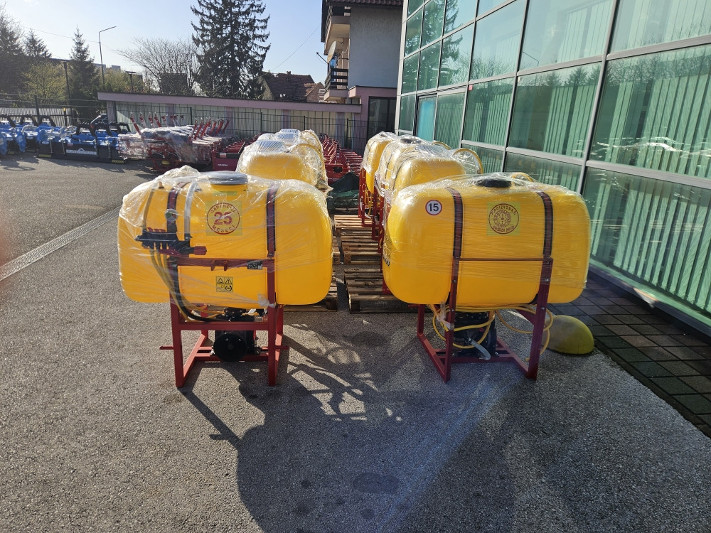 Prskalica 450L pumpa Agromehanika i Poljska 8m 10m 12m