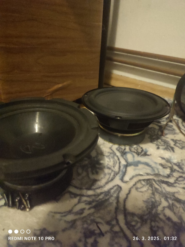 Aktivni subwoofer Bench kh 02 110W