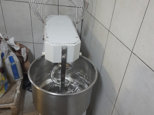 Mixer (mjesač tijesta)