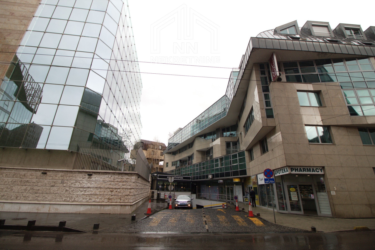 NN Nekretnine : Poslovni prostor 168m2 - Skenderija - Centar 21