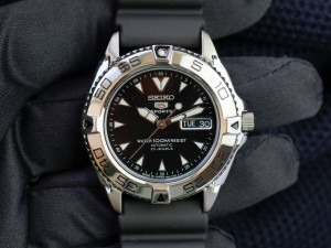 Seiko 5 SNZB33J2 Muški sat