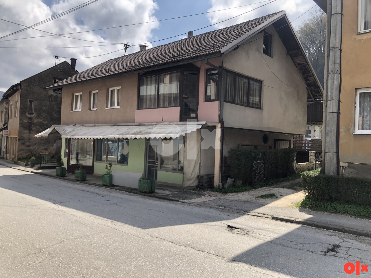 Prodajem kaffe-pizzeria MALIBU od 170m2