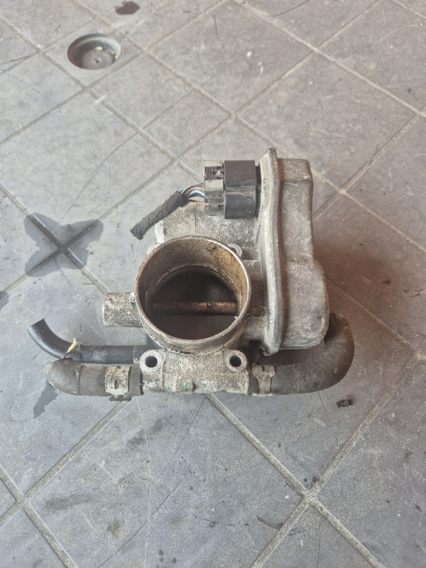 Opel Astra H 1.6 Klapna gasa