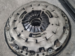 Set kvacila komplet zamajac BMW E90 320d 135kw   4 588 451