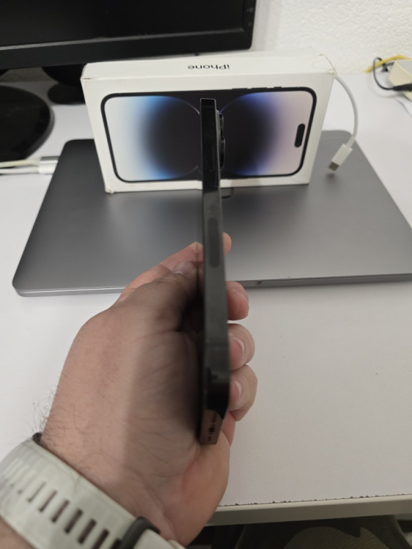 Iphone 14 max pro