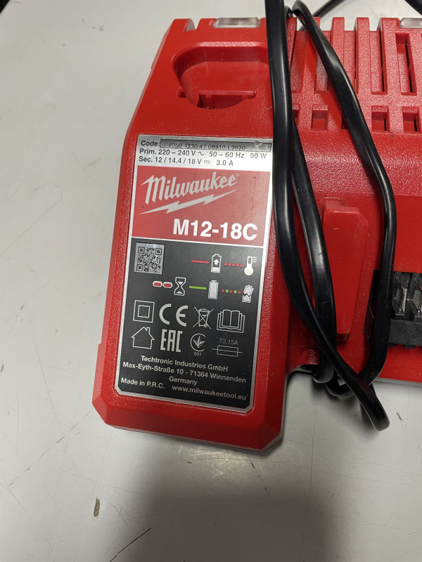 Milwaukee aku busilica  M18 CBLPD