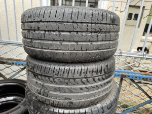 Prodajem 2 gume 245/40/17 Pirelli 6mm