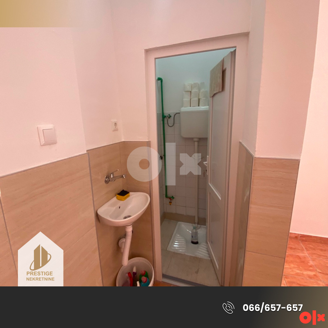 PRODAJE SE - Poslovni prostor 25m2 - ILIJAŠ 4