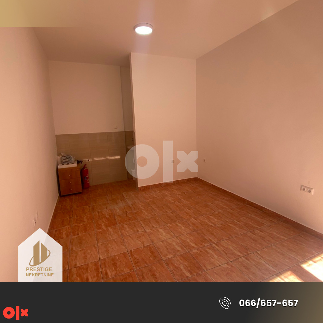 PRODAJE SE - Poslovni prostor 25m2 - ILIJAŠ 8