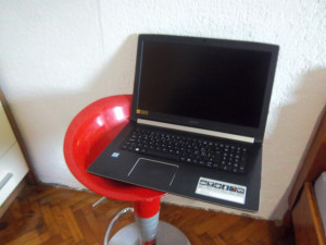 ACER 17,3" led slim / i5 8250u / 8gb 256+500 / FULL HD