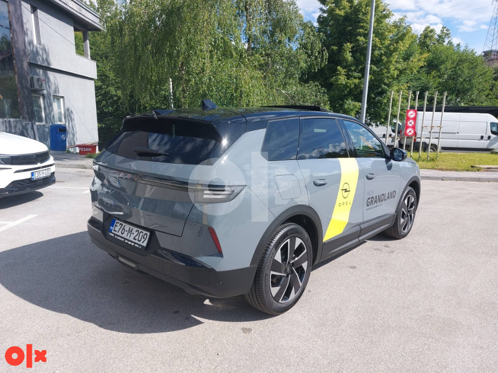 Novi Opel Grandland 1.2 mHEV GS eDCT *2025 - DEMO VOZILO*