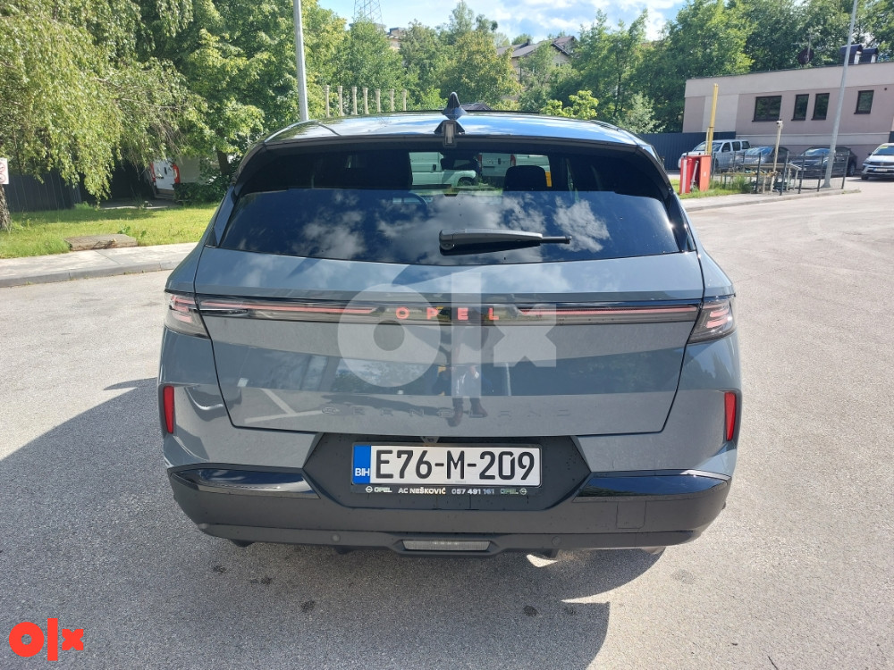 Novi Opel Grandland 1.2 mHEV GS eDCT *2025 - DEMO VOZILO*
