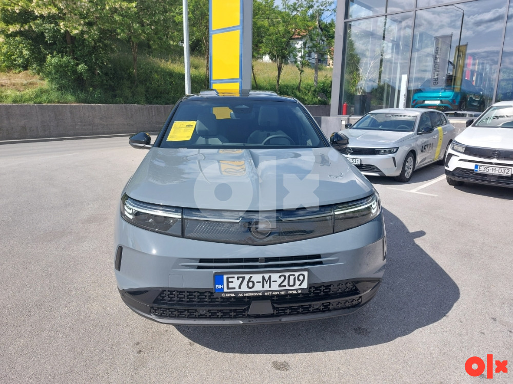 Novi Opel Grandland 1.2 mHEV GS eDCT *2025 - DEMO VOZILO*