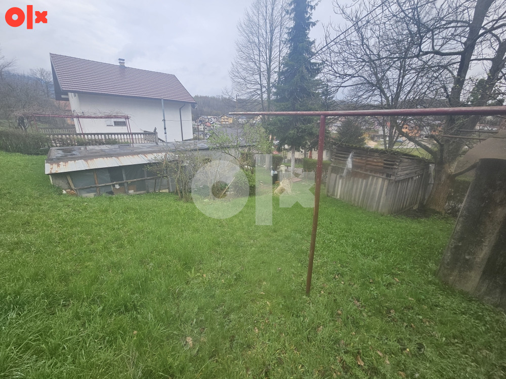 Lukavica, I. Sarajevo objekat pod plocom i zemljiste 1100 m² - Mai multe